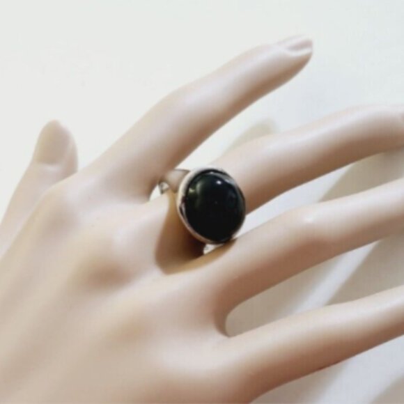 Tiffany & Co Elsa Peretti Black Jade Ring Sizable 8 Pouch & Box - Picture 6 of 7